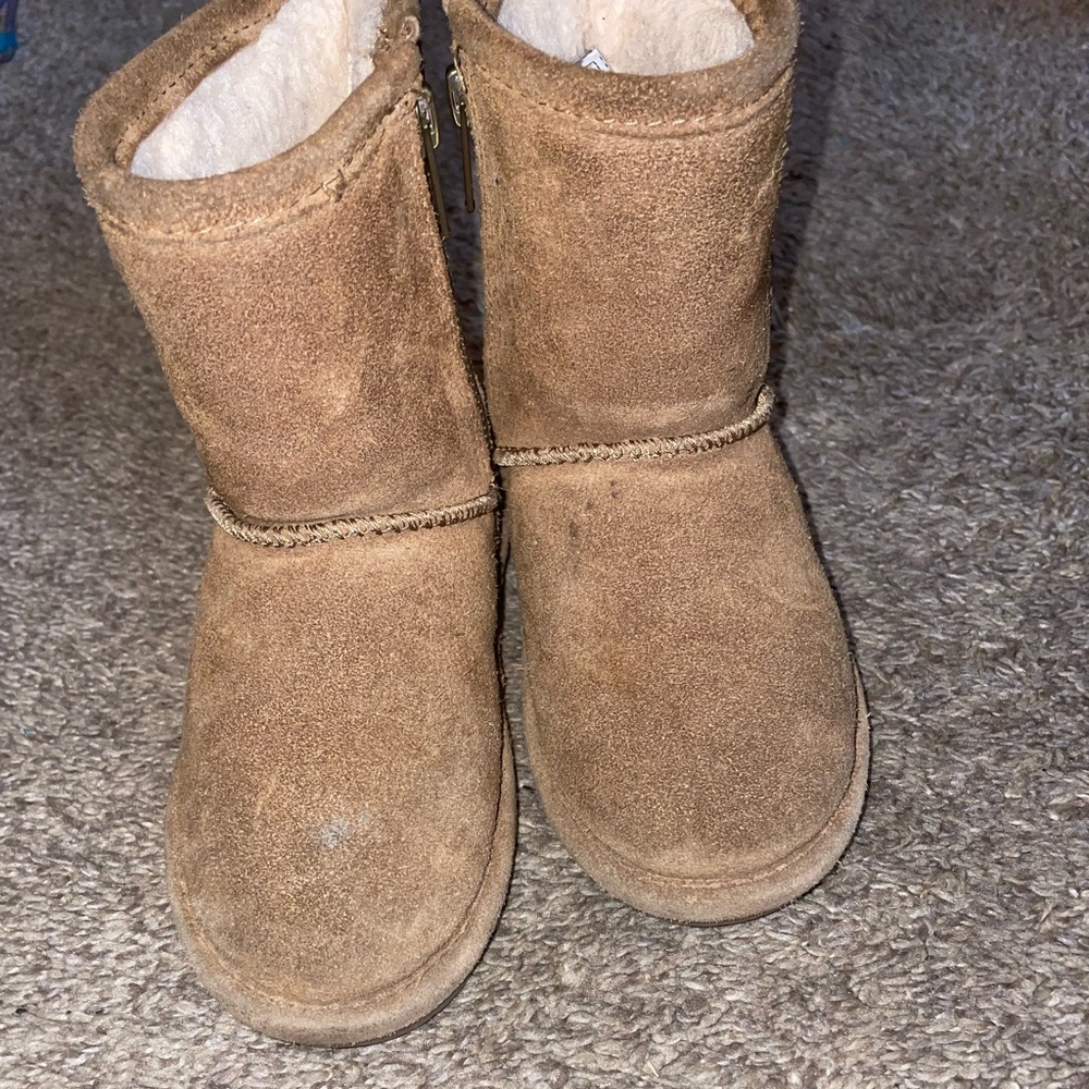 COPY - Little girls bearpaw boots